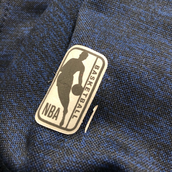 Men’s Medium NBA Hoodie - Picture 5 of 7
